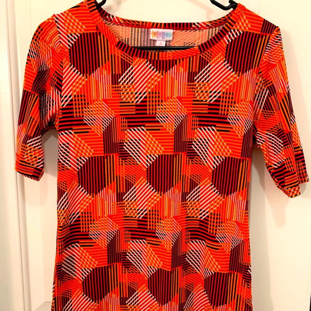 Lularoe Randy Shirt - Orange & White Print Small